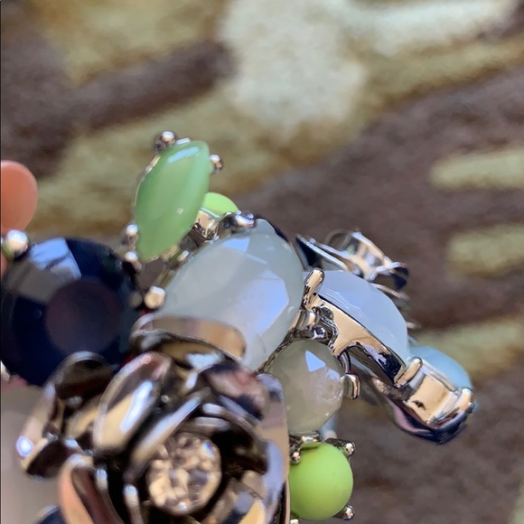 Loft Floral Blue & Green Necklace💠 - Picture 7 of 8